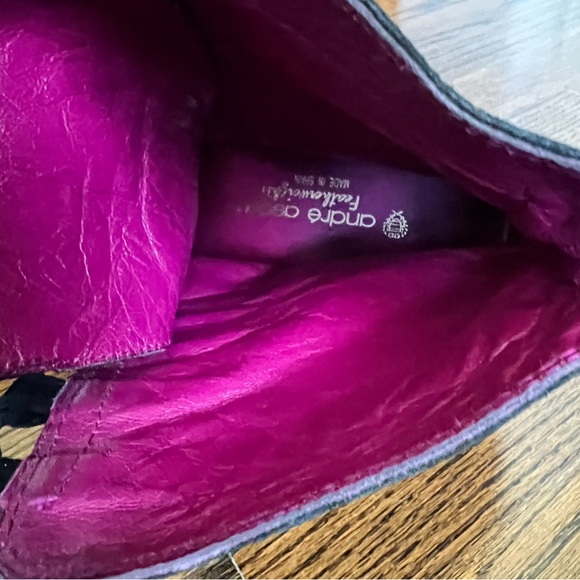 Andre Assous featherweight suede ankle boots SZ 9 made in Spain great condition. - Picture 3 of 8